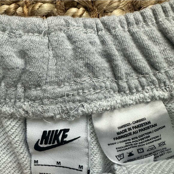 Sold - Picture 2 of 7